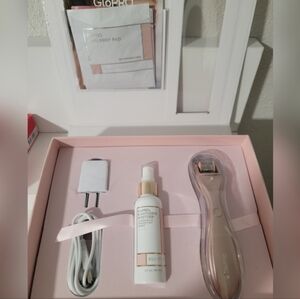 BeautyBio GloPRO Microneedling Regeneration Tool – Rose Gold Retail $200